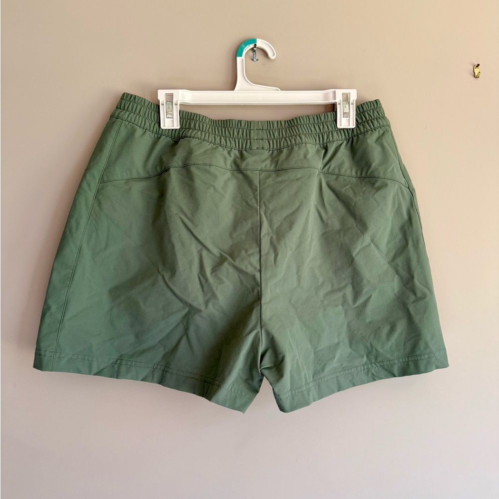 Sweaty Betty Summit Water Resistant Hiking Women’s Shorts Size XL in Sage Green - Picture 4 of 9